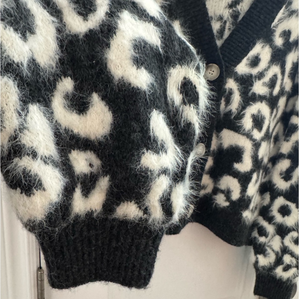 Threaded Leaf Soft Fuzzy Leopard Print Cardigan M… - image 6